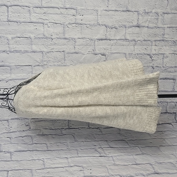 FREE PEOPLE Light Gray Part Alpaca and Mohair Lightweight Sweater XS Ru… - Picture 5 of 8